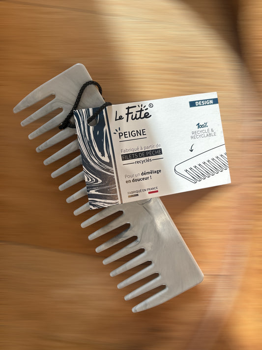 Peigne bleu recyclé Le Futé Capitaine Cosmétiques